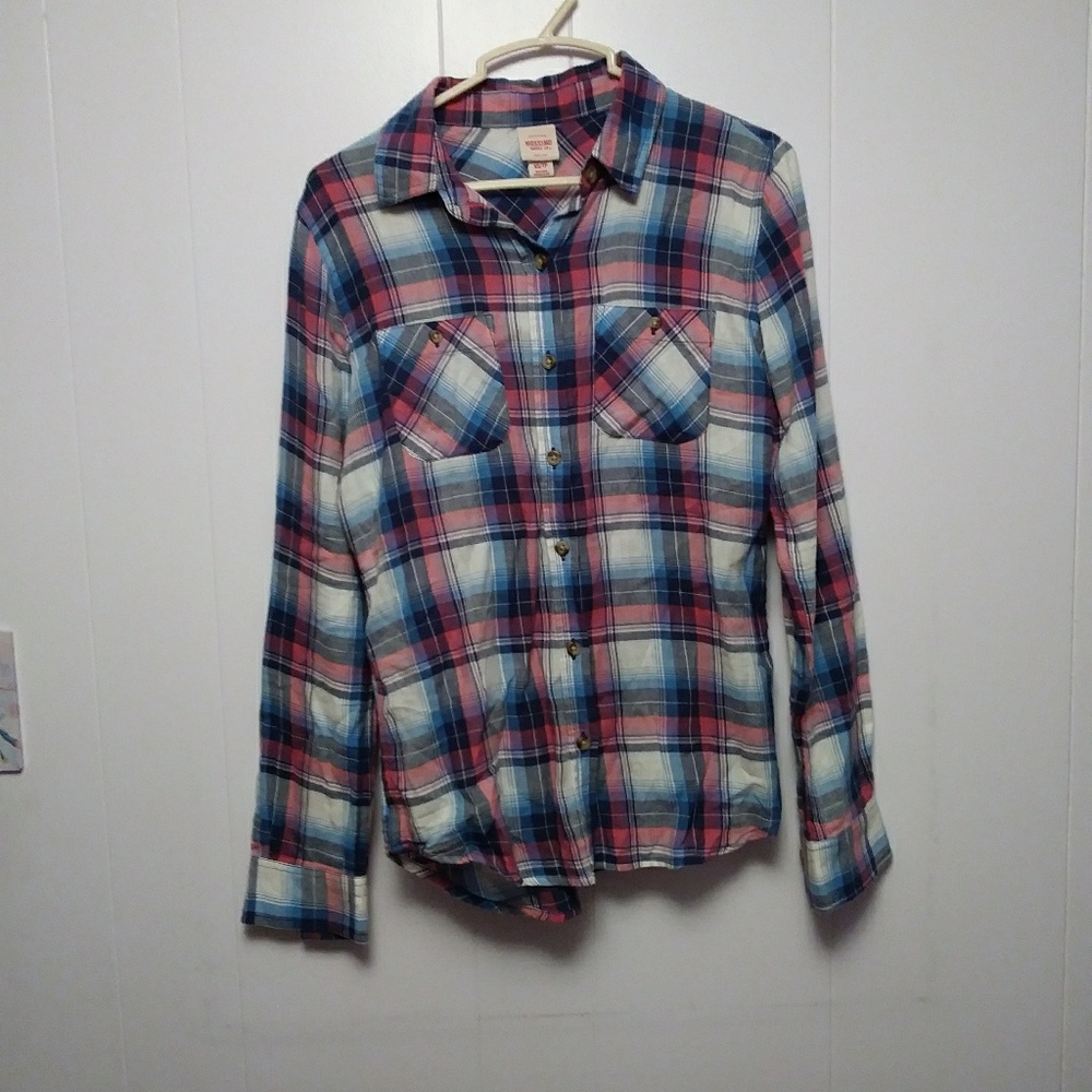 Lightweight flannel shirt